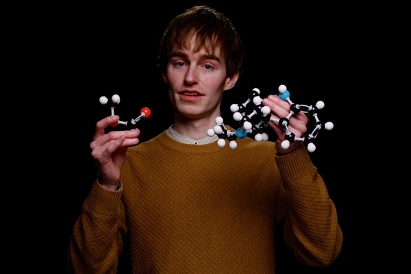 Thomas Hansen - Tools for a molecular cabinet - Eye-openers